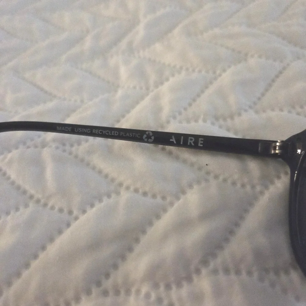 AIRE Astro V2 Round Sunglasses‎ Black Gold Recycled Plastic 2122522 NEW